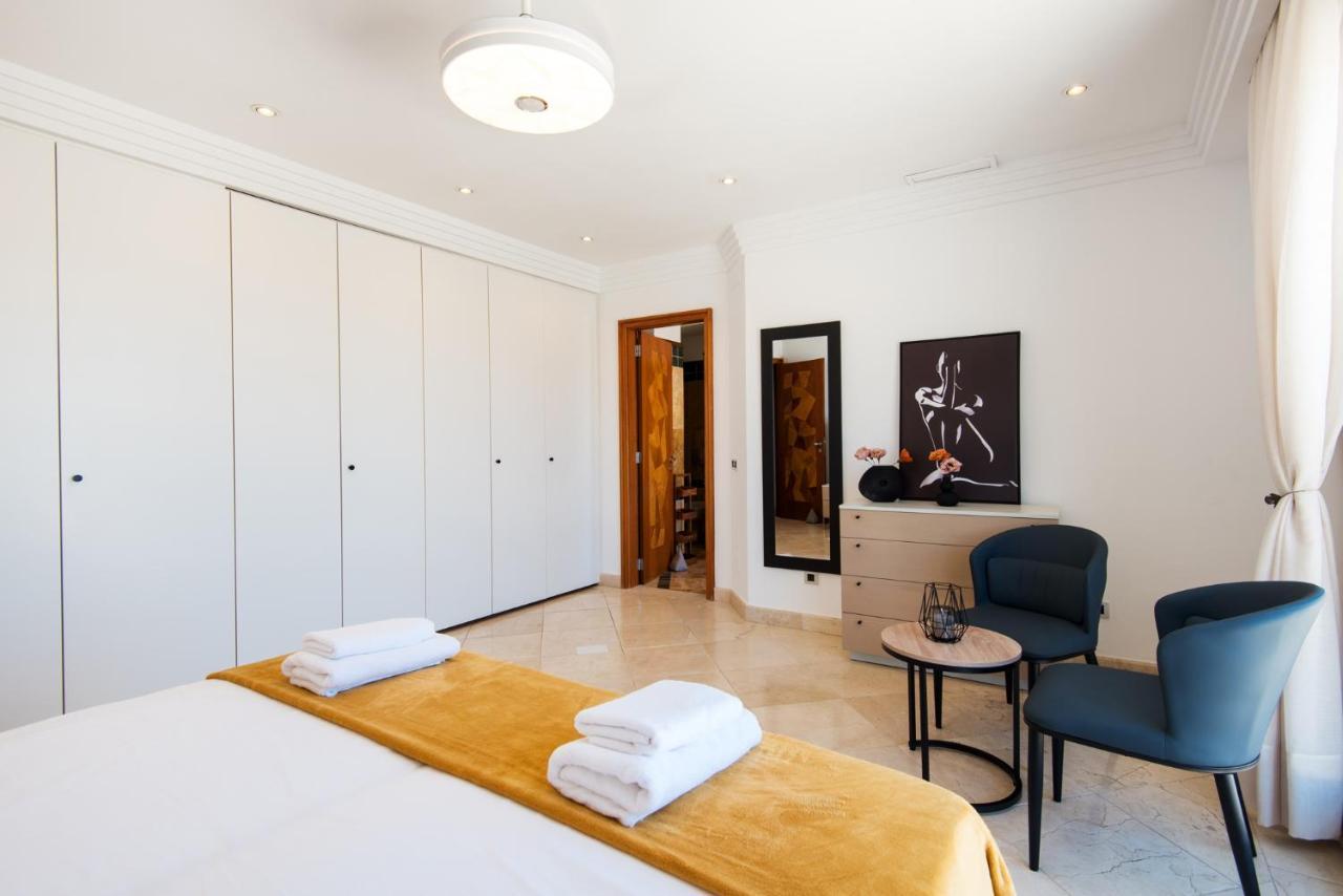 Ph Bellagio: Luxurious And Romantic Duplex Penthouse With Private Pool & Sea Views เบนัลมาเดนา ภายนอก รูปภาพ